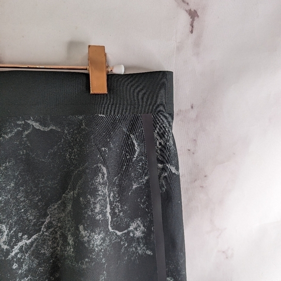 Gillz Swim Trunks Mens 32 Black Green Board Shorts Hybrid Seamless Jet Assault - Picture 10 of 11